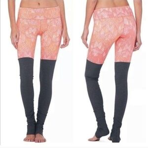 ALO Goddess Leggings In Stormy Gray And Orange Geometric